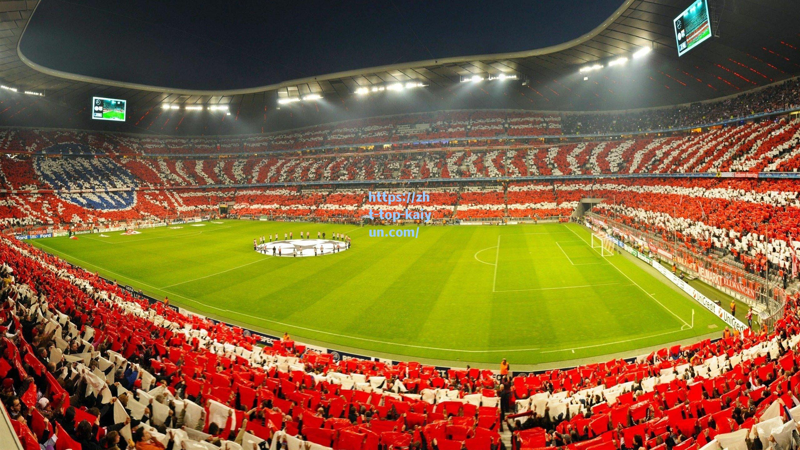 绿茵惊魂！迈卢拉迎面一脚踢翻马尔穆什，主裁果断亮黄牌引热议