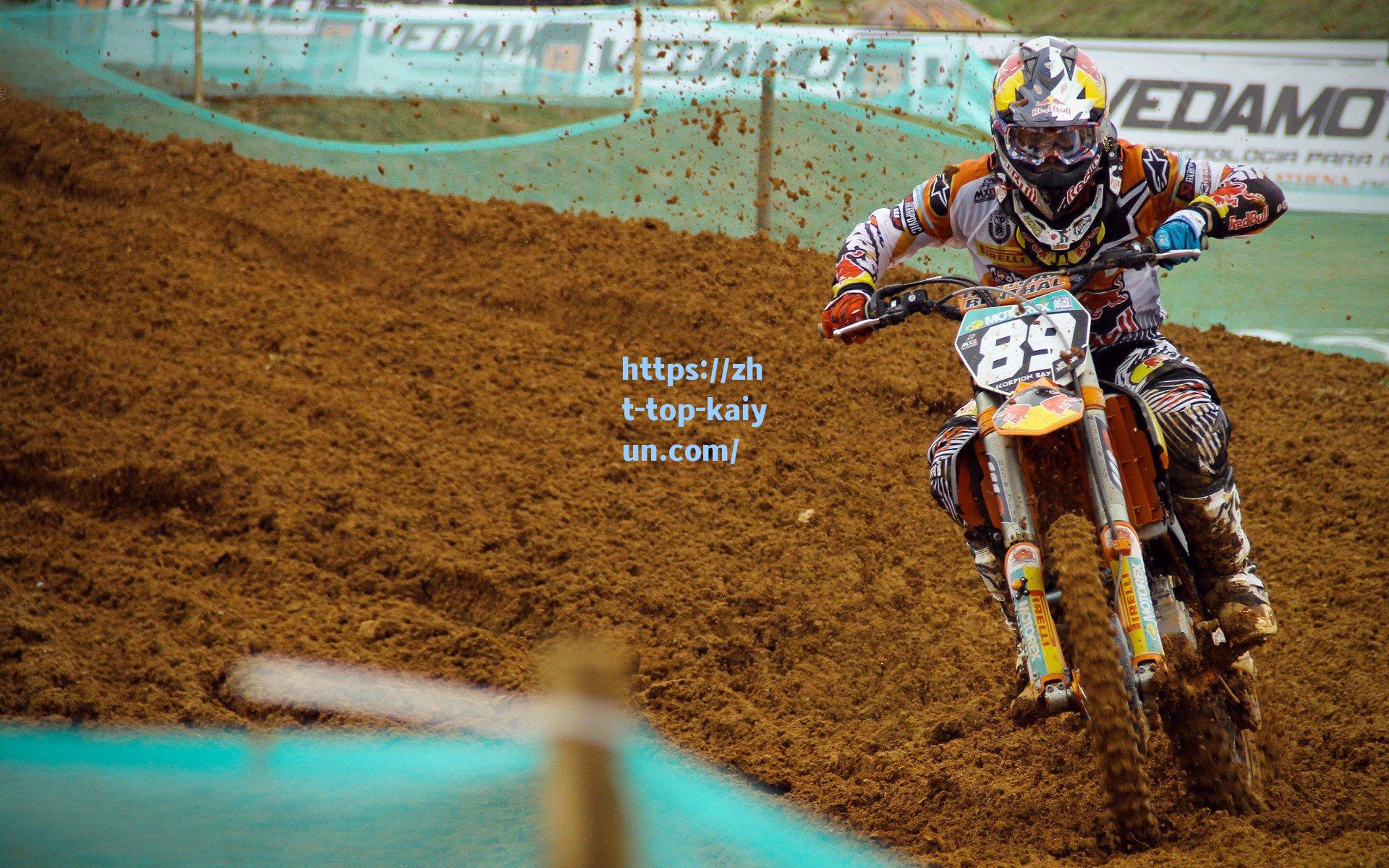 曼联更衣室暗流涌动，拉什福德团队被曝私下嘲讽加纳乔山寨C罗，塑料兄弟情撕裂球队凝聚力