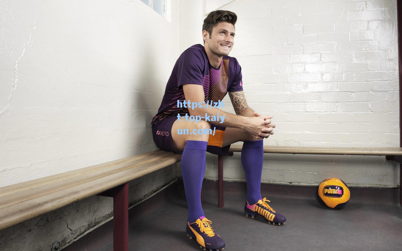 拉什福德加盟巴塞罗那开启新篇章,社交媒体晒14号球衣引爆足坛热议