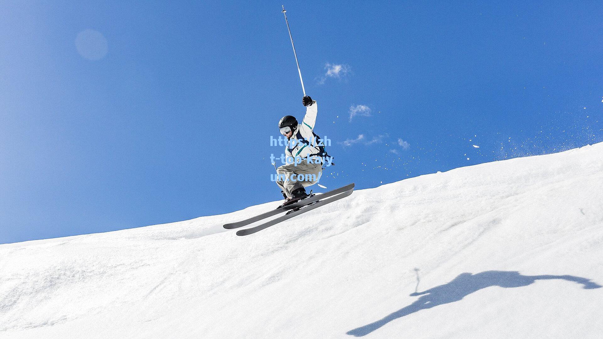 时隔一年重返法甲!罗马诺晒照确认,36岁锋霸奥巴梅扬已抵达马赛,或将开启生涯新篇章